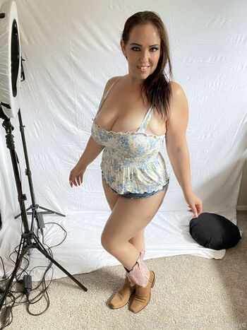 Full leaked Adriana faye private onlyfans photo