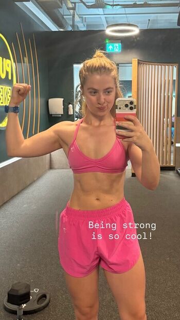 Full leaked Anais gallagher private onlyfans photo