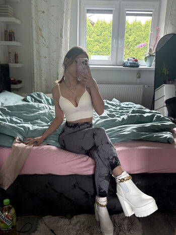 Full leaked Aneczkaa private onlyfans photo