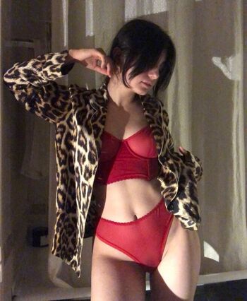 Full leaked Armenian girls private onlyfans photo