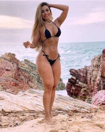 Full leaked Bella araujo private onlyfans photo