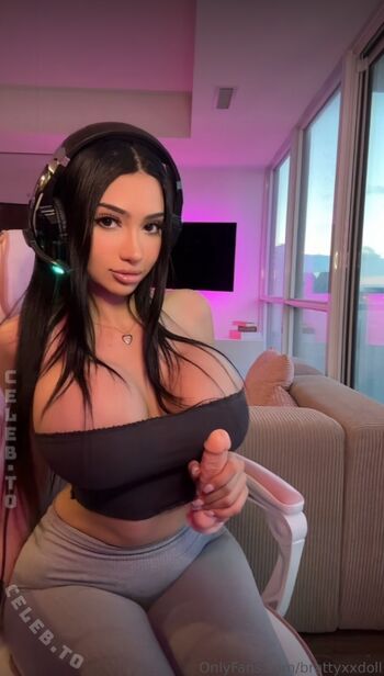 Full leaked Brattyxxdoll private onlyfans photo