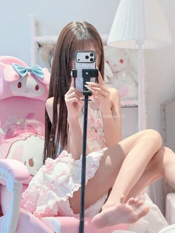 Full leaked Buouqvq private onlyfans photo
