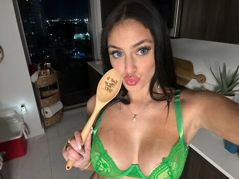 Full leaked Camilla arauj private onlyfans photo