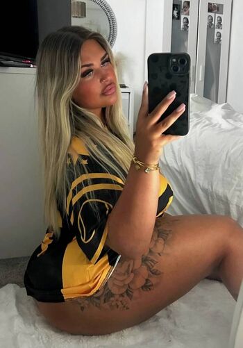 Full leaked Chloe private onlyfans photo