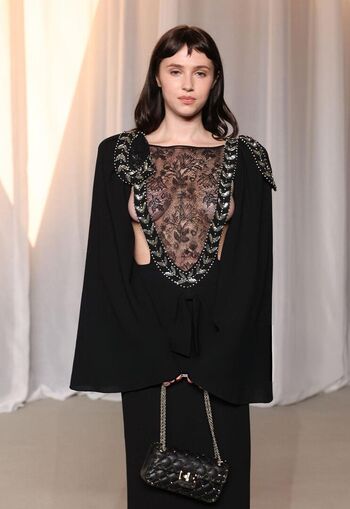 Full leaked Clairo private onlyfans photo