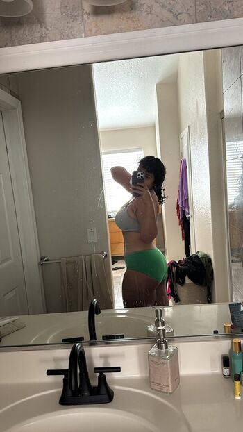 Full leaked Curlywurdy private onlyfans photo