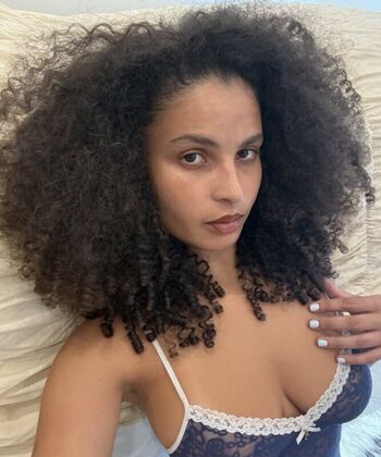 Full leaked Cxrilynne private onlyfans photo