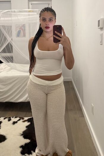 Full leaked Cxrilynne private onlyfans photo