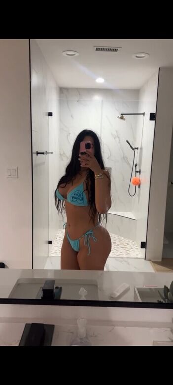 Full leaked Deyaraaaxo private onlyfans photo
