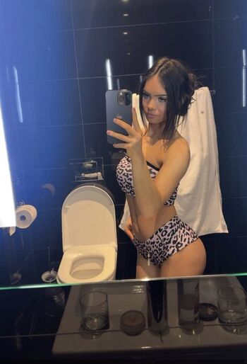 Full leaked Doreen gnadi private onlyfans photo