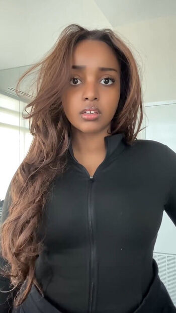 Full leaked Earthtokhadija private onlyfans photo