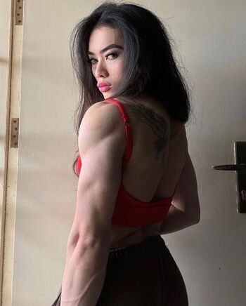 Full leaked East asian gym girls private onlyfans photo