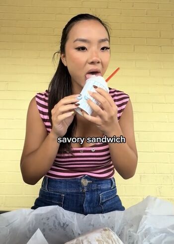 Full leaked Eatingalonediaries private onlyfans photo
