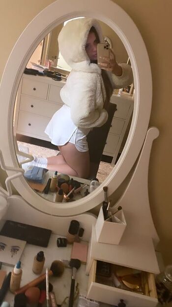 Full leaked Elizabeth m private onlyfans photo