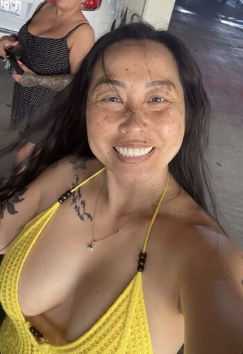Full leaked Emelh private onlyfans photo