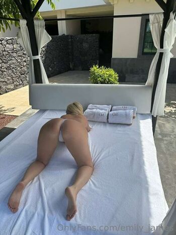 Full leaked Emily jones private onlyfans photo