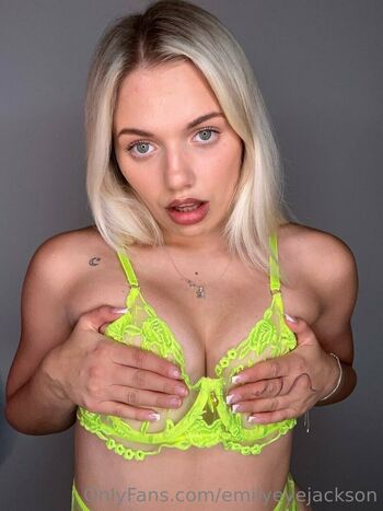 Full leaked Emilyevejackson private onlyfans photo