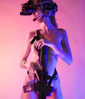 Girls With Guns