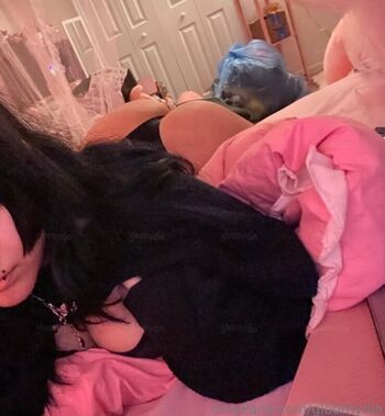 Full leaked Gloomydia private onlyfans photo