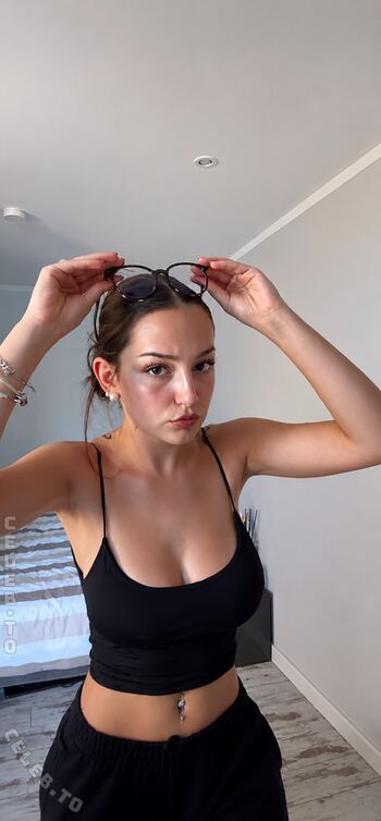Full leaked Hannahluisienne private onlyfans photo