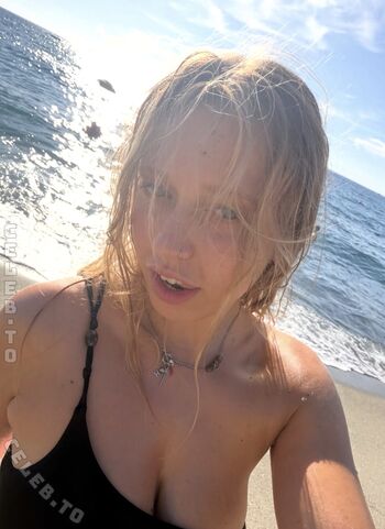 Full leaked Helenaastoll private onlyfans photo