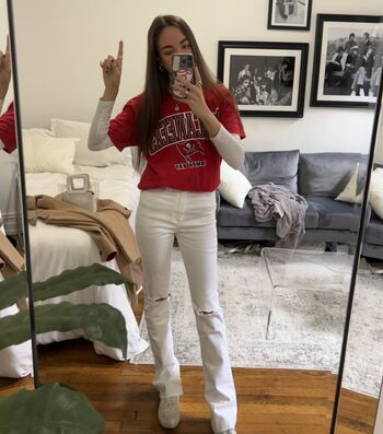 Full leaked Heymoll private onlyfans photo