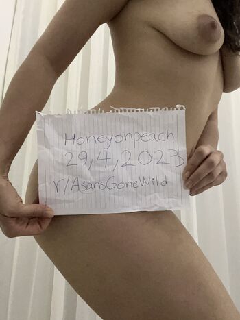 HoneyOnPeach