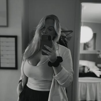 Full leaked Karolina nilsson private onlyfans photo