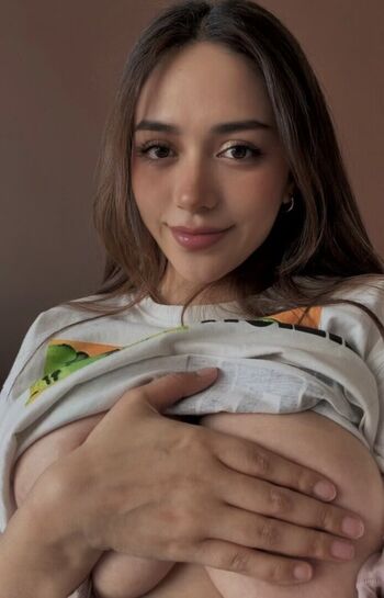 Full leaked Laura private onlyfans photo