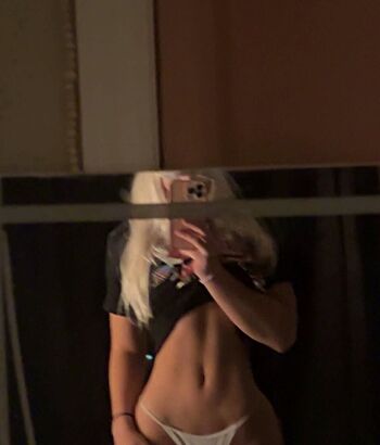 Full leaked Laylabee private onlyfans photo