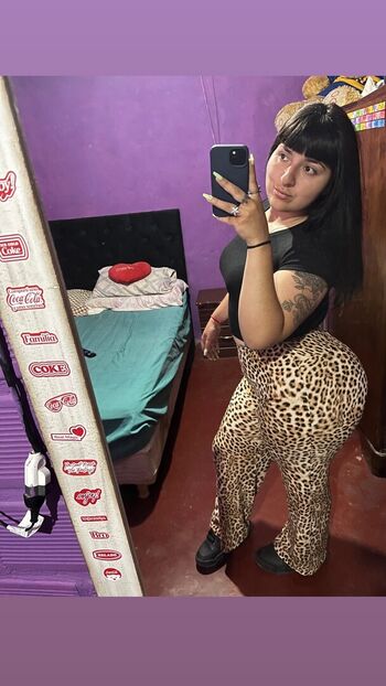 Full leaked Micamansillaa private onlyfans photo