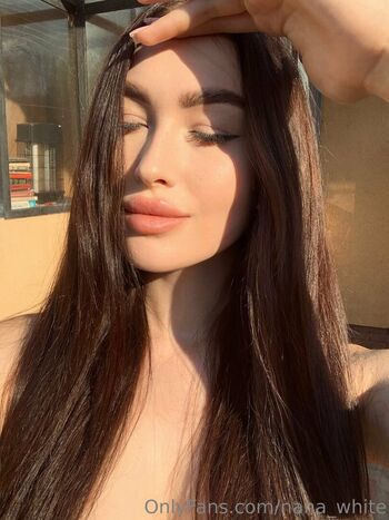 nana_white