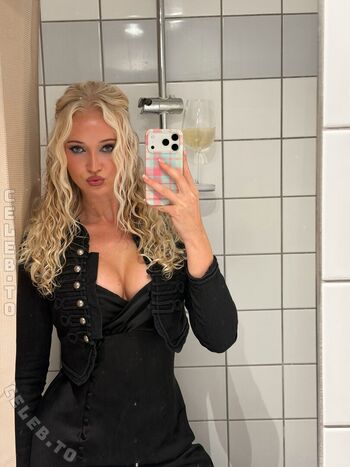 Full leaked Olivia krogh private onlyfans photo