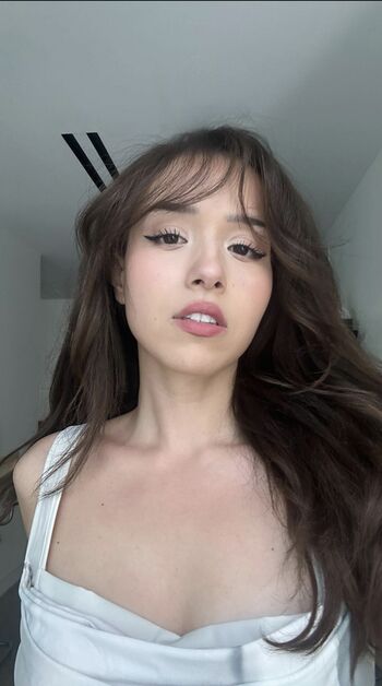Full leaked Pokimane private onlyfans photo
