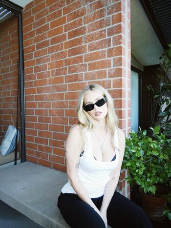 Full leaked Samara weaving private onlyfans photo