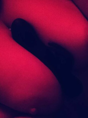 Full leaked Show your girlfriend private onlyfans photo