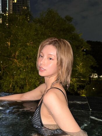 Full leaked Yeji private onlyfans photo